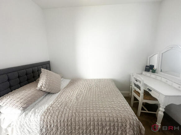 4 bed Detached for sale Image 12