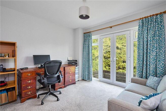 4 bed Detached for sale Image 6