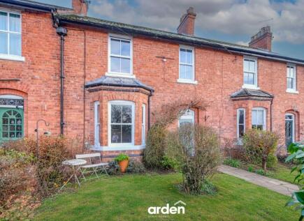 South Crescent, Bromsgrove, B60