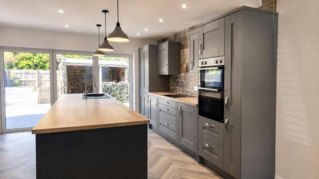 3 bed Terraced for sale Image 7