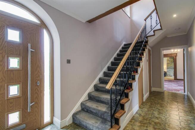 4 bed Semi-Detached for sale Image 4