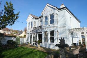 17, Essa Road, Saltash PL12 4ED
