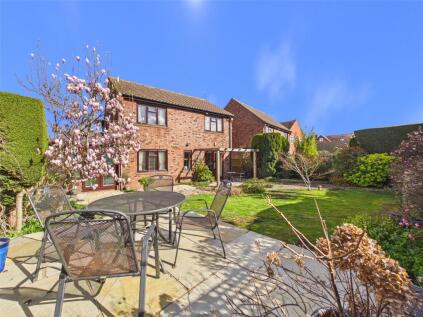 Stoke Road, Bishops Cleeve, Cheltenham, Gloucestershire, GL52