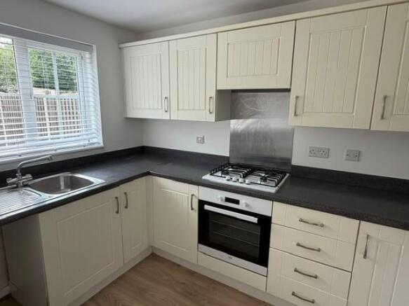kitchen 1.jpg