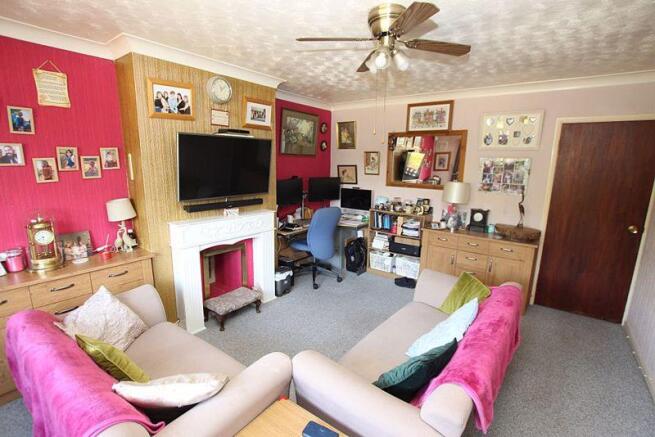 Lounge photo 2