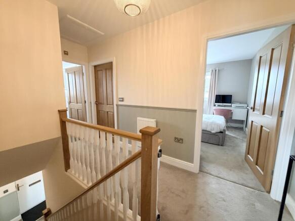 3 bed Semi-Detached for sale Image 10