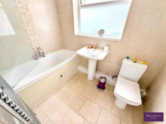 2 bed Terraced for sale Image 8