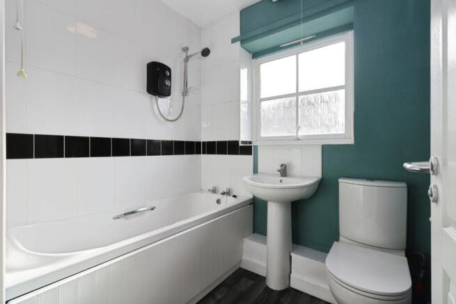 4 bed Semi-Detached for sale Image 9