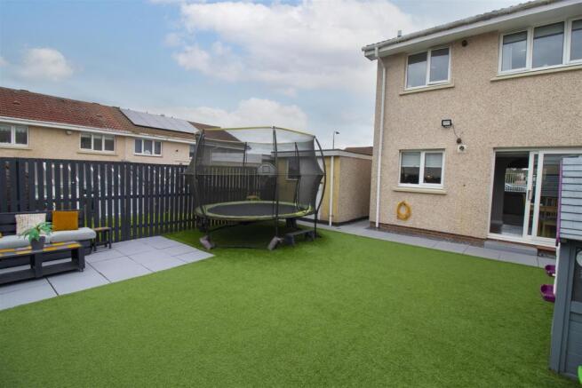 NairnCres_Garden_1.jpg