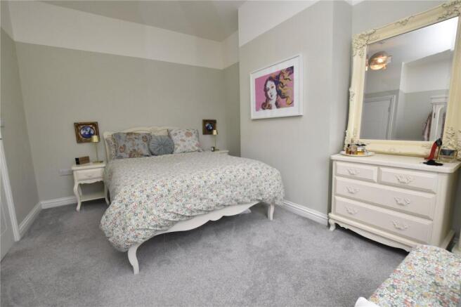 3 bed Terraced for sale Image 8