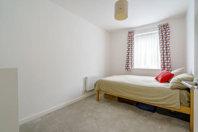 8425303-interior10