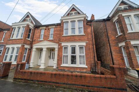 Goldington Avenue, Bedford