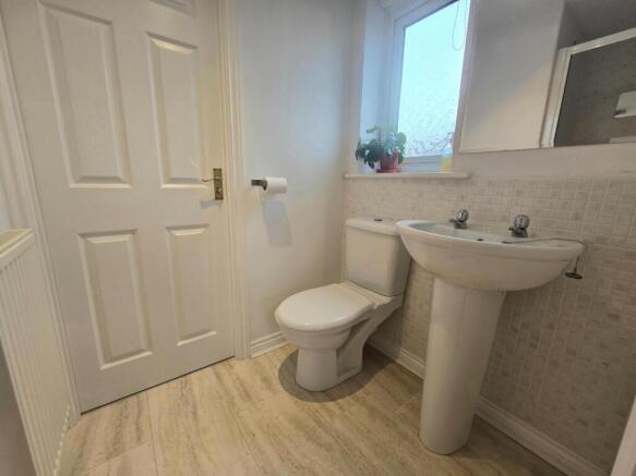 Jack Jill Ensuite 1