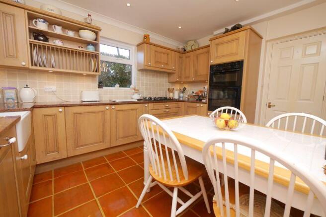 KITCHEN/BREAKF...