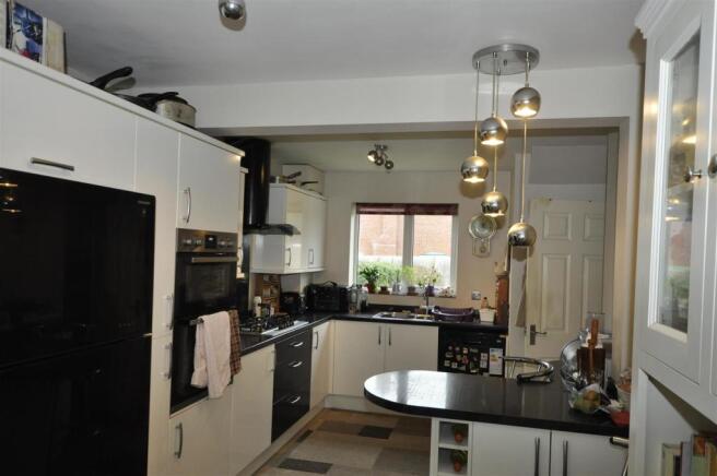 Kitchen/Dining Room