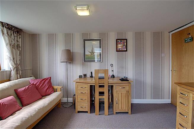 Bedroom 4 / Office