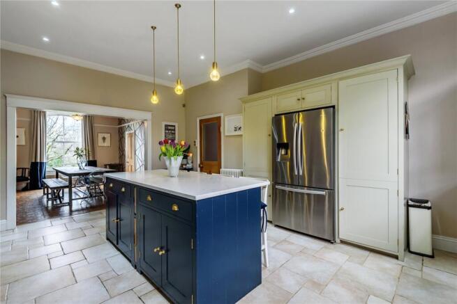 5 bed Terraced for sale Image 6