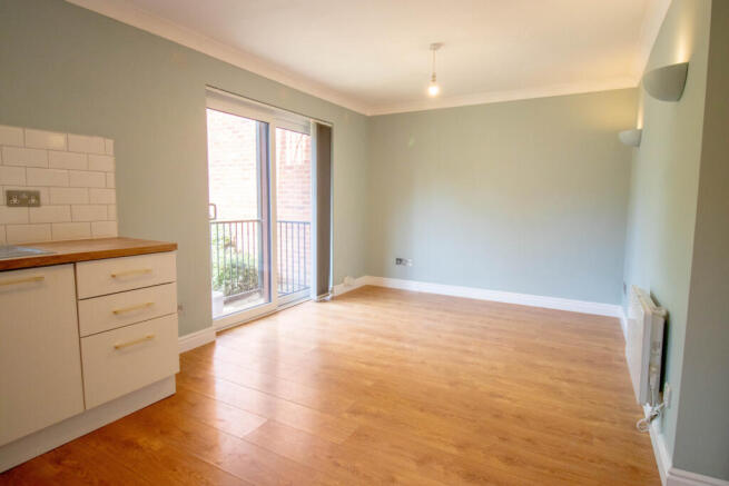 Lounge/ Kitchen