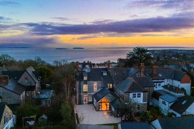 Newly Restored Grand Period Residence_1