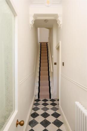 3 bed Town House for sale Image 6