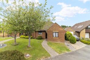 1, The Cedars, Hailsham BN27 1TU