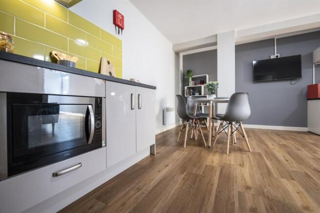 1 bed Apartment to rent Image 3
