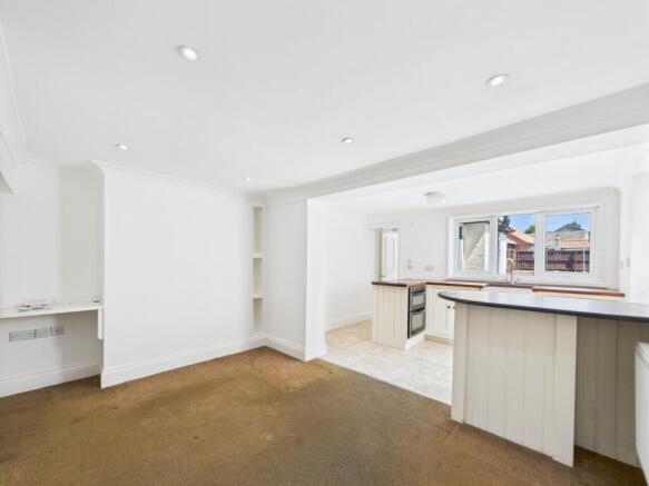 3 bed Terraced for sale Image 4