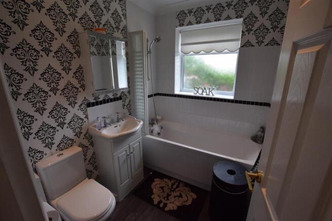 Ground Floor Bathroo