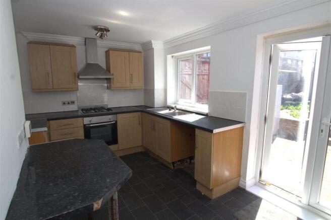 3 bed House to rent Image 6