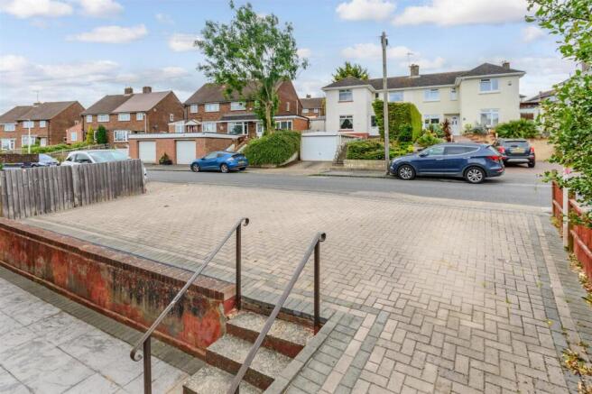 Driveway/Parking