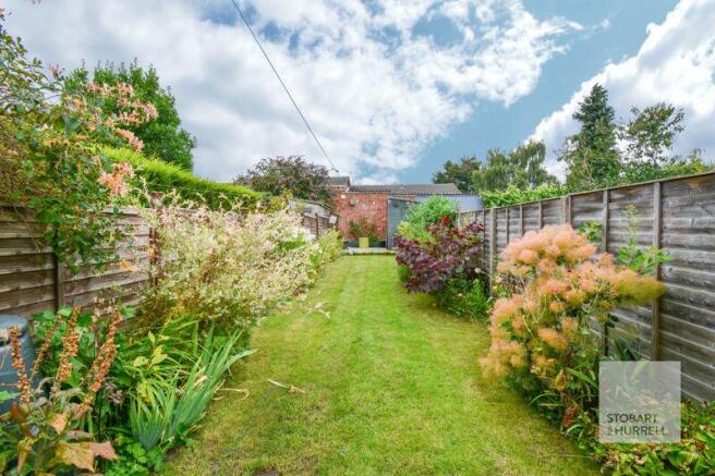 Garden to Paved Seating Area 