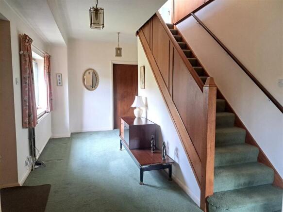 Entrance hall.jpg