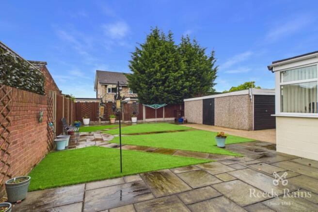 2 bed Bungalow for sale Image 10