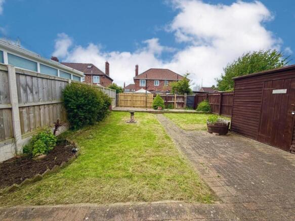 2 bed Semi-Detached Bungalow for sale Image 9