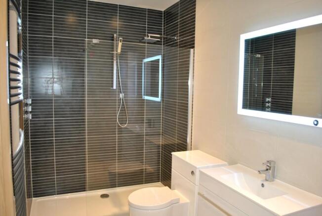En-Suite to Bedro...