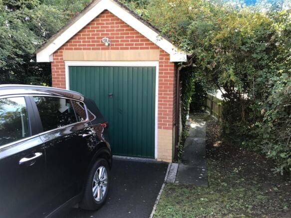 Garage.JPG