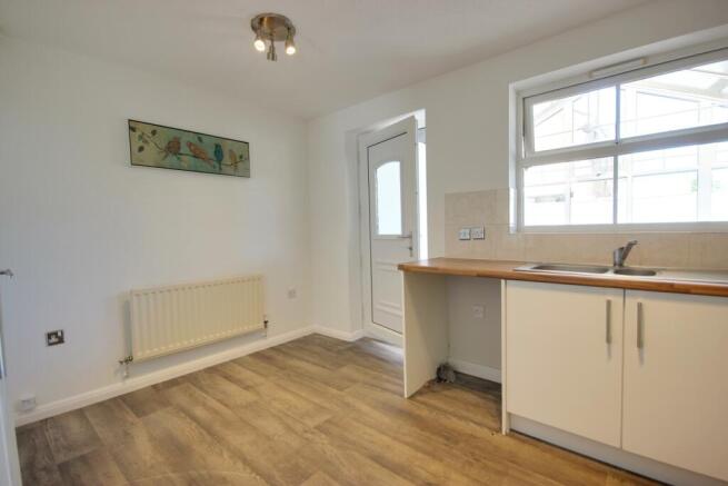 2 bed Semi-Detached for sale Image 8