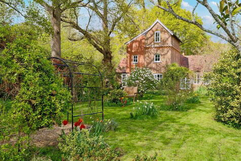 4 bed detached - Church Street, Rudgwick, RH12 image 29