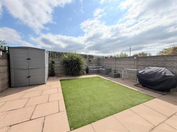 Kingfisher Avenue, Audenshaw, Manchester photo 4