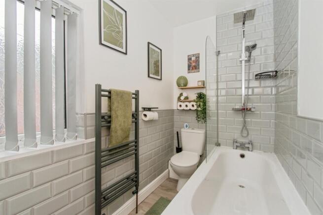 3 bed Terraced for sale Image 11