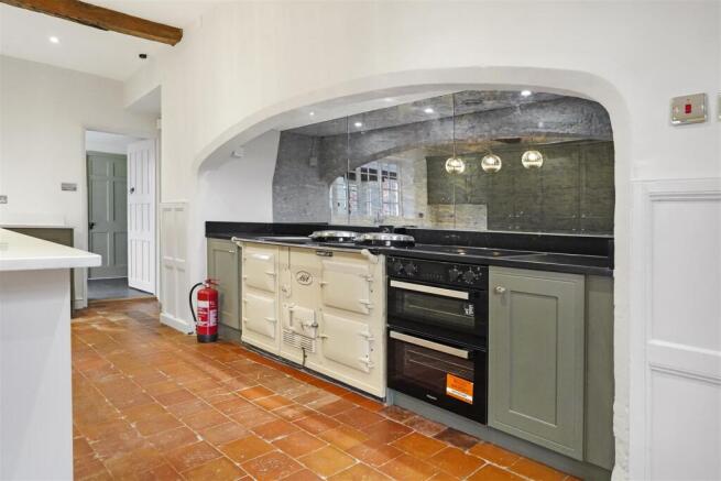 Sutton Hall, Aga.jpg