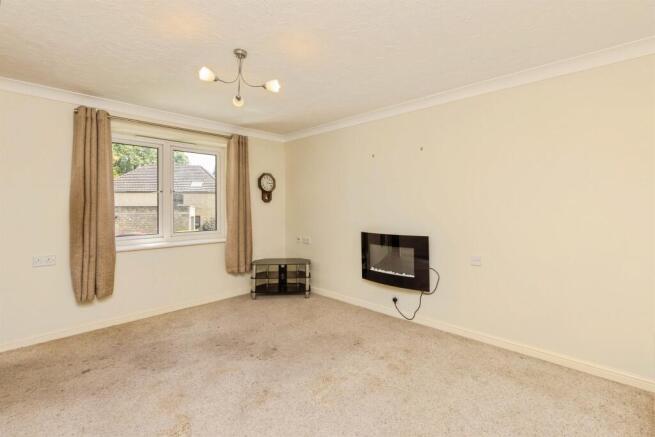 1 bed Apartment for sale Image 8