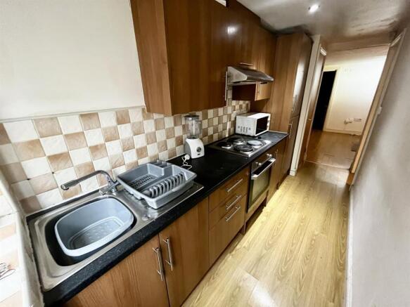 1 bed flat to rent Broadway, Roath CF24