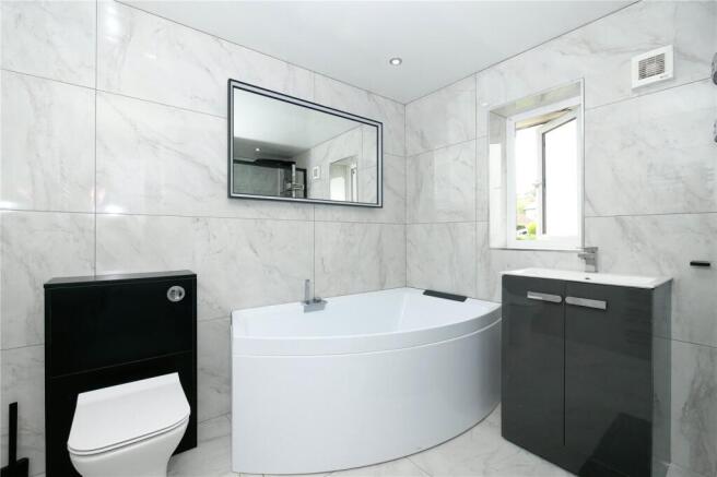 3 bed Semi-Detached for sale Image 6