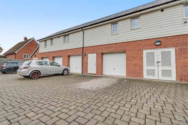 2-bed flat on Bruton Link, Runwell, Wickford, £270,000