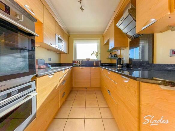 39 SBS KITCHEN 1