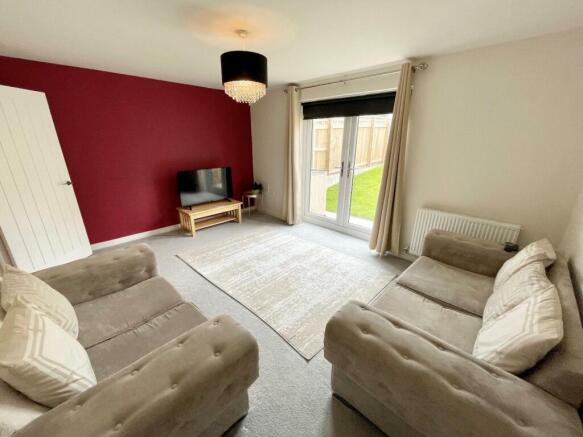 LOUNGE WITH PATIO DOORS