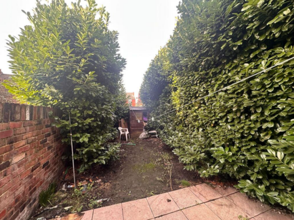 2 bed Semi-Detached for sale Image 8