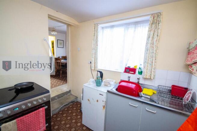 3 bed House for sale Image 12