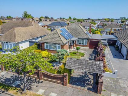 Chelsworth Crescent, Thorpe Bay, SS1